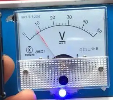 電壓和電流有什么區(qū)別