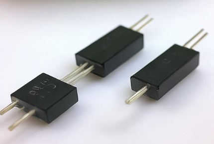 1n4742穩(wěn)壓二極管參數(shù)