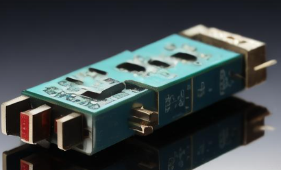 三極管和MOSFET哪個更適合做放大電路