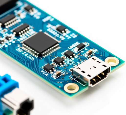 45W升降压AC口PD车载手机快速充电方案