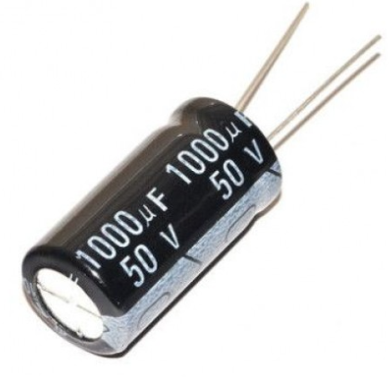 电容器的电容是由什么决定的