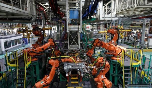 2016年全球工业机器人销量增长16%,原因是受到电子行业的推动