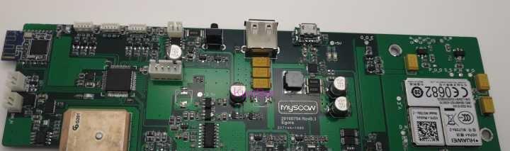 模块板卡：基于STM32主控器件的智能箱包控制板解决方案