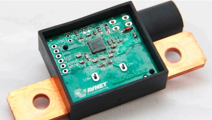 基于ADuC7039主控芯片的IBS—集成电池传感器解决方案