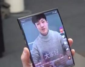 联想杨元庆谈友商折叠手机，都是PPT产品，联想三年前就有了