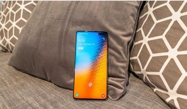 Galaxy S10 5G韩国首发：三星自家基带 实测速度破千兆