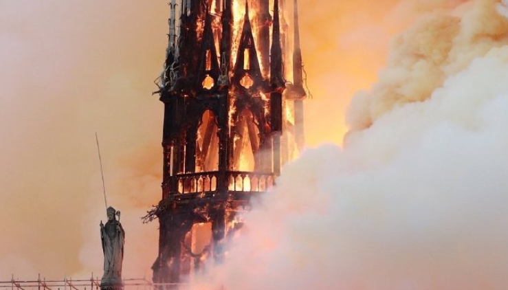 巴黎圣母院被大火吞噬，AI和3D打印能够修复?