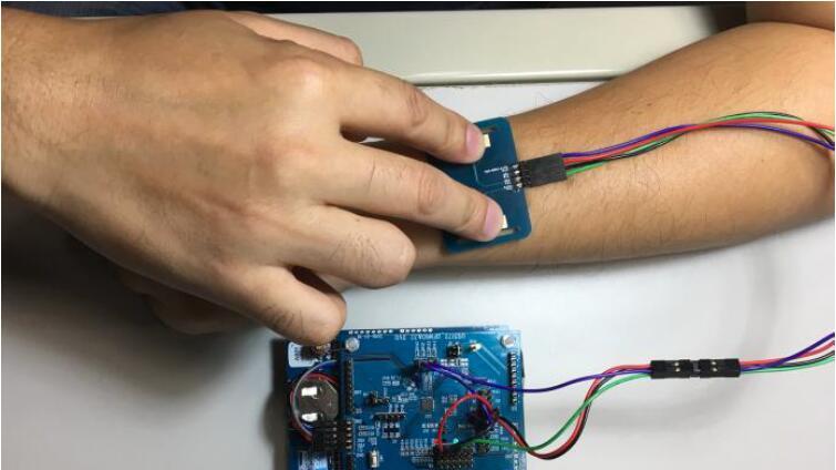 基于uPI -uS5172 ECG心电 & BIA身体组成智慧手表感测器方案