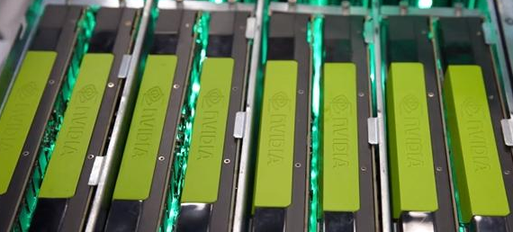 OSS发布全球首款五路PCIe 4.0背板：八块Tesla GV100加速卡并行