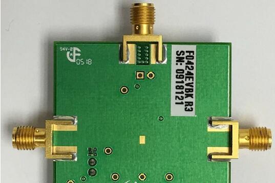 IDT F0424600-4200MHz SiGe大功率宽带RF放大器解决方案