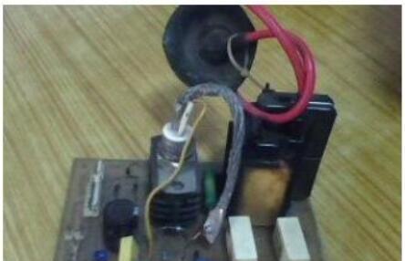 彩电行输出变压器输出电压是多少