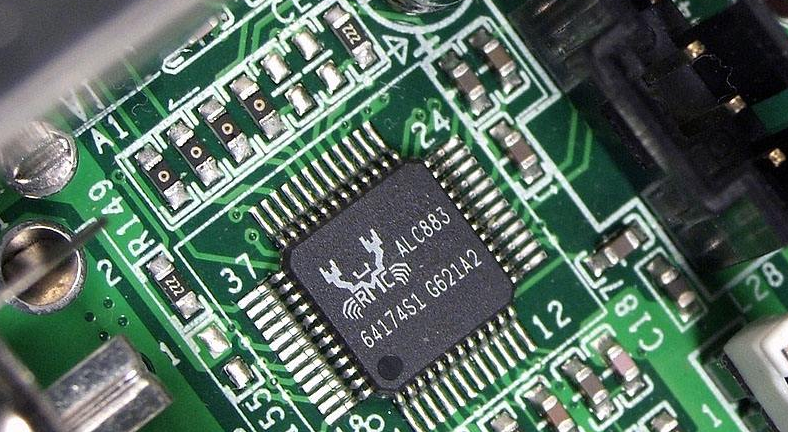 研祥推出业界首款基于SiS650芯片组主板加速主板P4时代来临