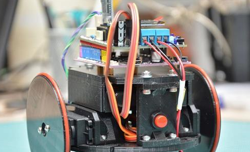 ARLOK Arduino机器人，3D打印机器人（原理图、源码开源）