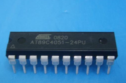 基于AT89C2051单片机的温度传感器设计方案