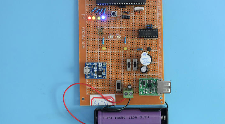 基于51单片机的智能电动汽车灯控制器锂电池电量检测设计-万用板-原理图+PCB图+程序源码31