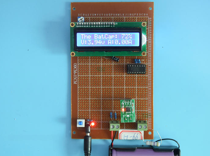 基于51单片机的锂电池电压电流容量检测仪表液晶显示设计-万用板-原理图+PCB图+程序源码66