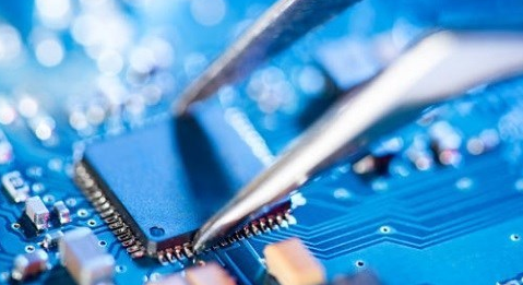 工信部称将对芯片产业在国家层面上大力扶持，中芯国际涨超 8%