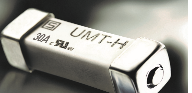 小型UMT-H表面贴装保险丝的额定电流高达50A
