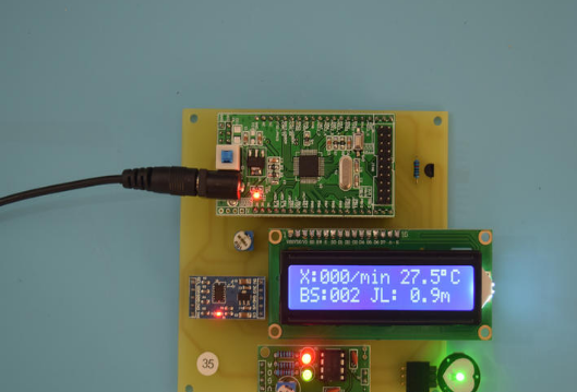 基于STM32单片机智能手环脉搏心率计步器体温显示设计