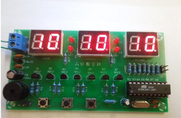 基于51单片机STC12C5A60S2+时钟芯片DS1302+12864液晶屏实现多功能数字时钟的实验设计方案