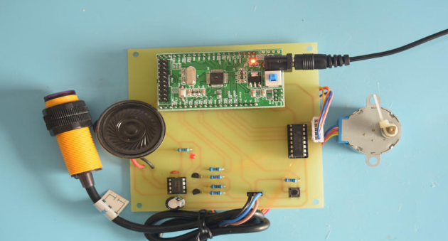STM32單片機自動迎客門紅外感應步進電機語音播報41-（pcb+源碼+電路圖+論文）