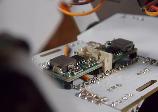 基于 Arduino nano 的智能机器狗（原理图+PCB）