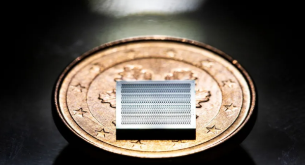 科学家研发NED微型扬声器：让耳机更小 功能更强大