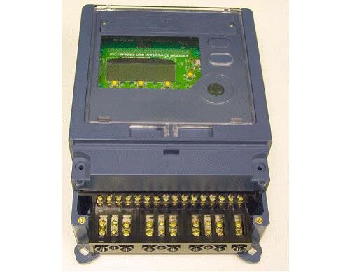 Microchip使用PIC18F2520的MCP3909三相电表参考设计