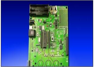 Microchip PIC24F16KA102 XLP 16位MCU开发方案