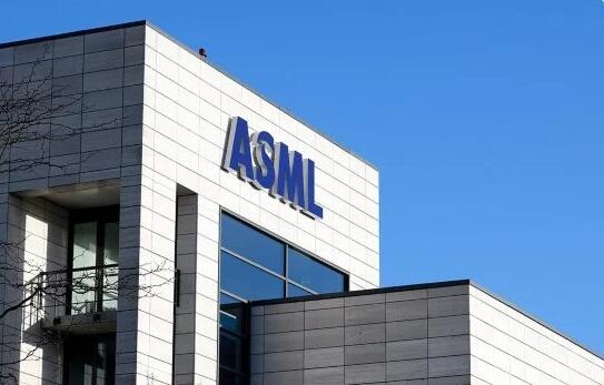 ASML下调2022年收入增长预期