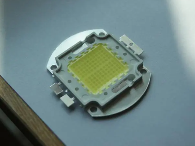 什么是led芯片?led芯片的作用?led芯片的工作原理?