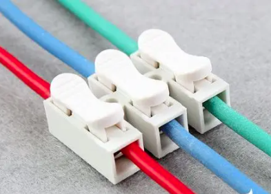 电线与电线之间的连接器叫什么