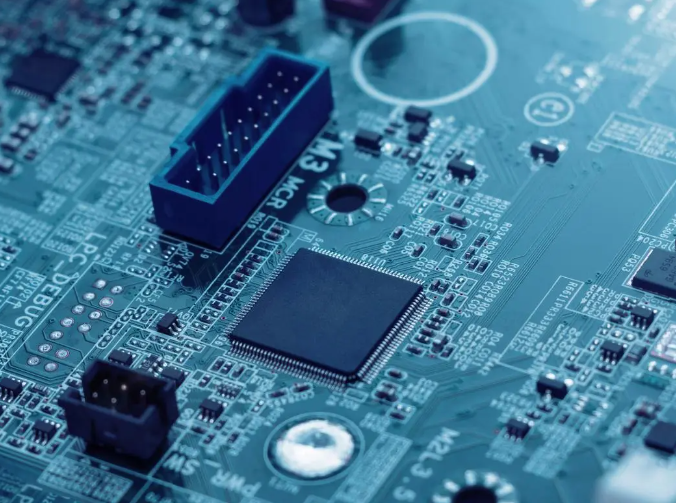芯片是什么？芯片的定义和分类、芯片的结构和制造工艺、应用以及未来发展趋势