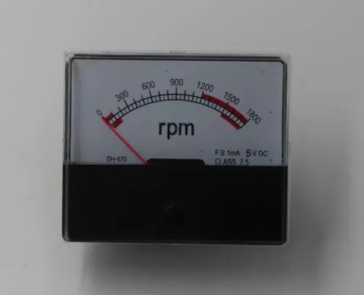 电压表基本概念与作用、电压表不同型号之间的差异、常见类型介绍