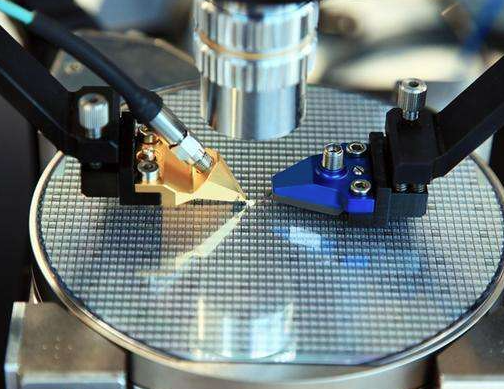 什么是硅光芯片？硅光芯片的应用领域？硅光芯片和光子芯片的区别?