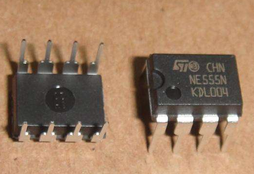 什么是NE555芯片?555芯片引脚图？ne555和lm555的区别？
