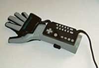 虚拟现实游戏中使用的任天堂动力手套
