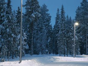 这条白雪皑皑的街道是芬兰首批LED路灯的所在地。