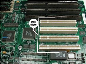 主板上的 PCI 插槽