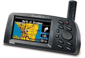 StreetPilot II，一个GPS接收器，内置司机地图