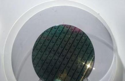 制作一颗硅晶圆需要多少种半导体设备?光刻机仅仅是九牛一毛.png