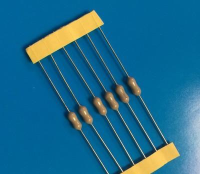 保险丝电阻的作用是什么?(保护电路)