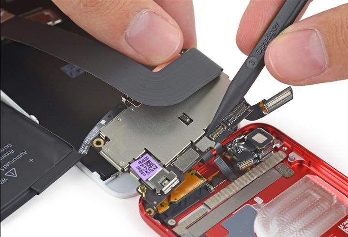 六代iPod touch完全拆解：电池、内存天大惊喜